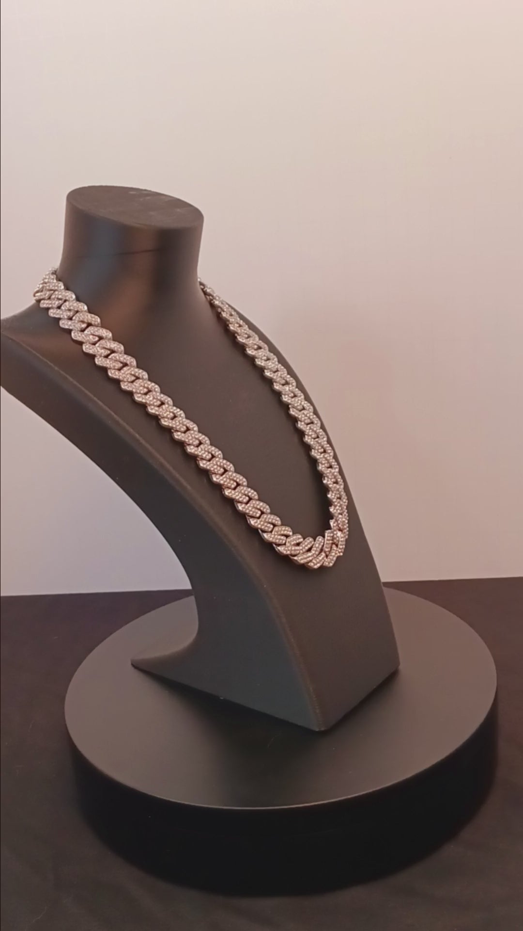18" silver chain